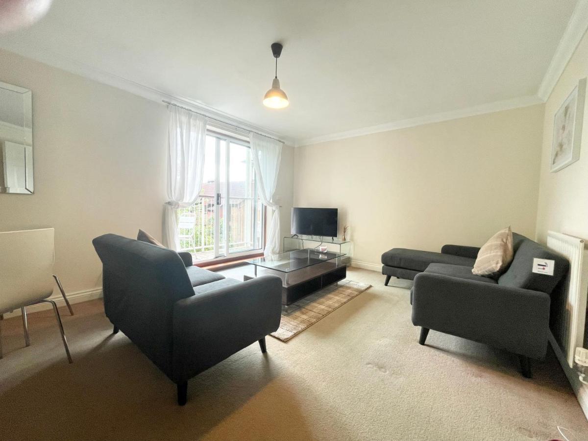 Best Price - Amazing 2 Bed 2 Bath - 4 Singles Or Super King Beds, 10 Min Walk To City Centre, 5 Minute Walk To Mayflower Theatre, Smart Tv, Ensuite, Balcony, Free Parking Southampton Exterior photo